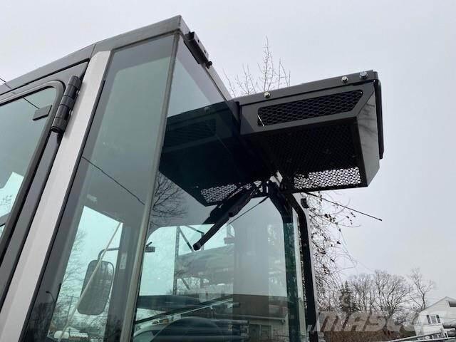 Hitachi ZW50 Фронтальные погрузчики
