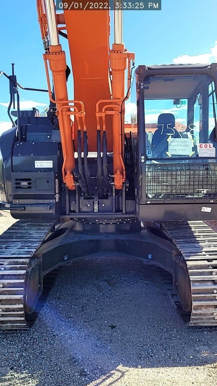 Hitachi ZX225US-6 Гусеничные экскаваторы