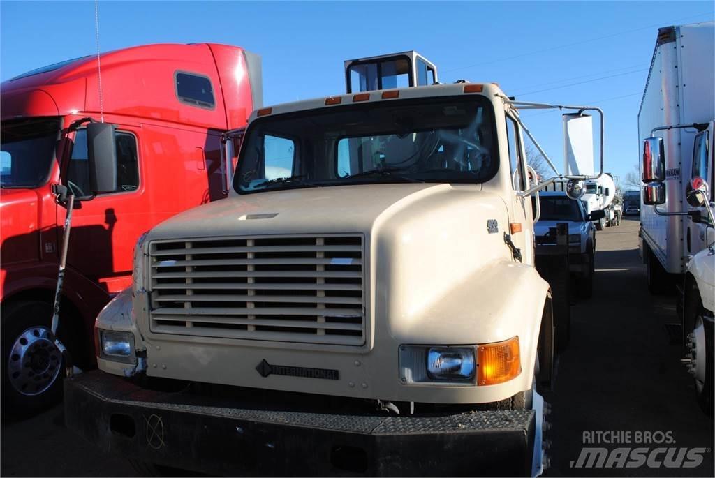 International 4700 Автомобильные краны