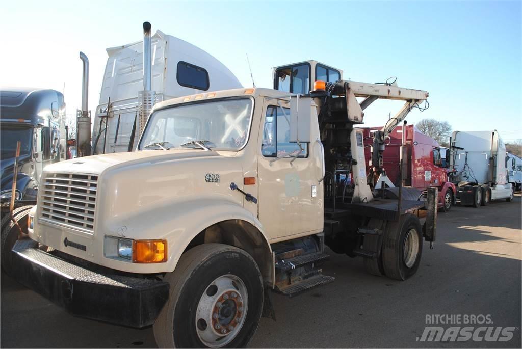 International 4700 Автомобильные краны