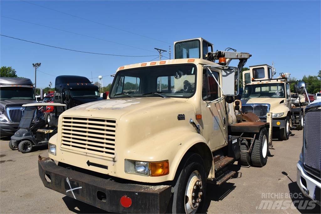 International 4700 Автомобильные краны