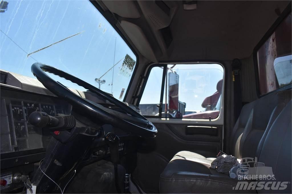 International 4700 Грузовики-Самосвалы