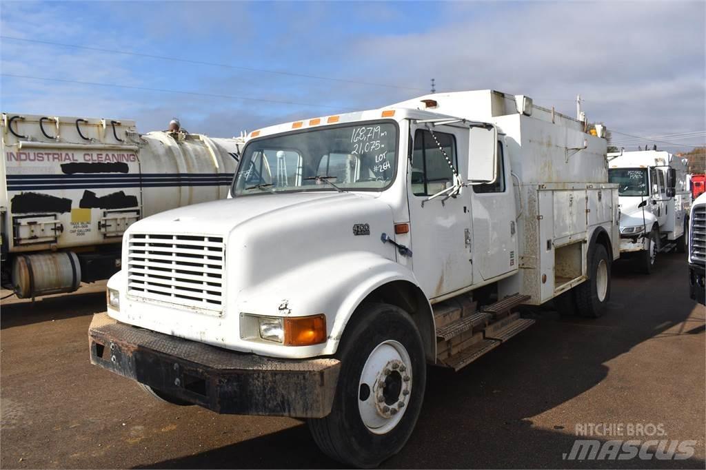 International 4700 Комбинированные дорожные машины