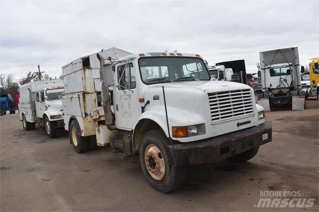 International 4700 Комбинированные дорожные машины