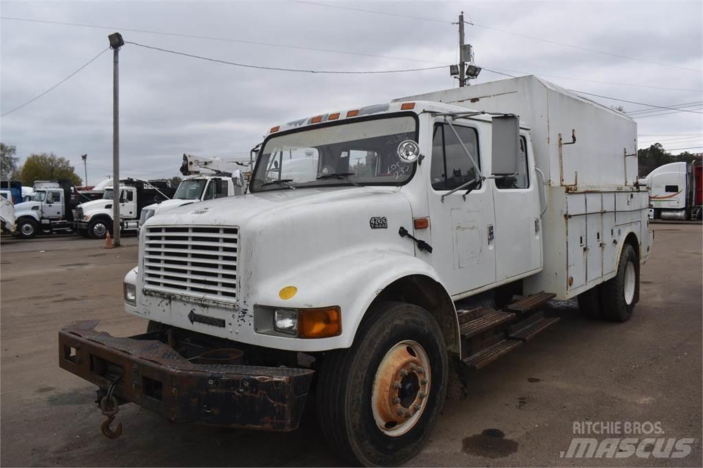 International 4700 Комбинированные дорожные машины