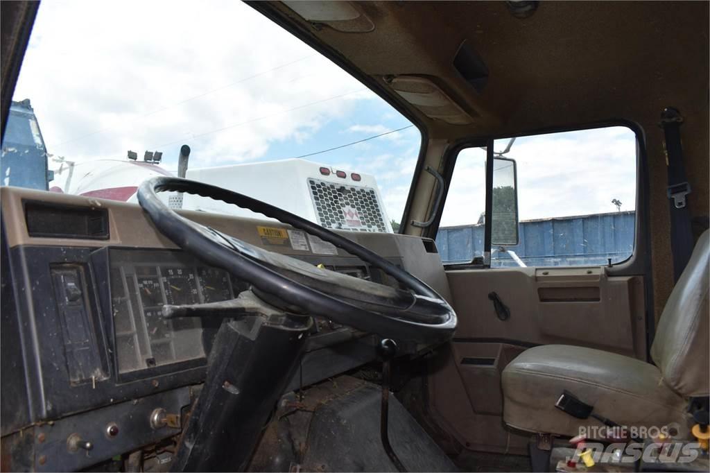 International 4900 Грузовики-Самосвалы