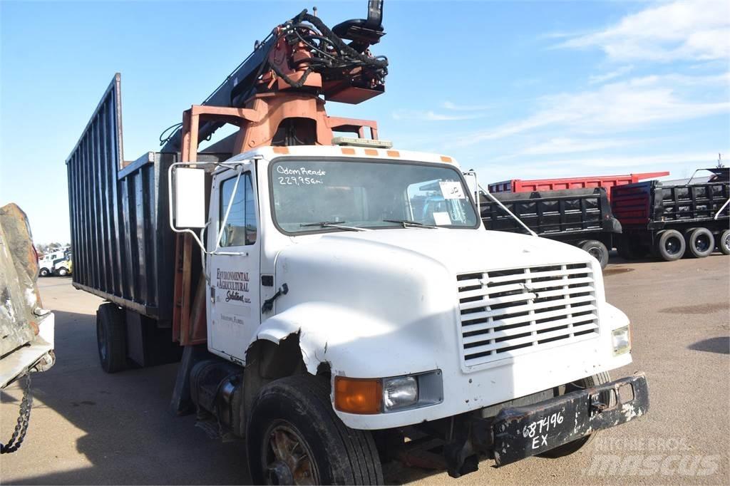 International 4900 Автомобильные краны