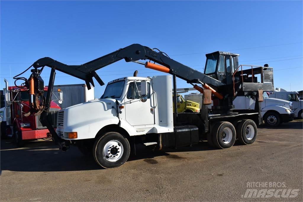 International 8200 Автомобильные краны