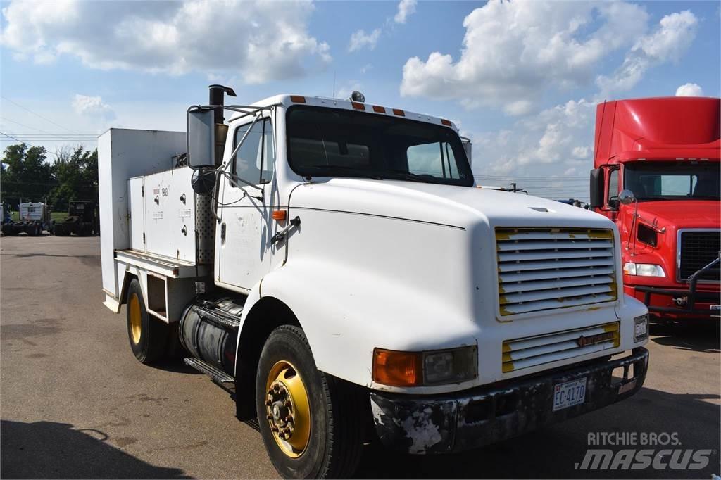 International 8200 Грузовики-цистерны