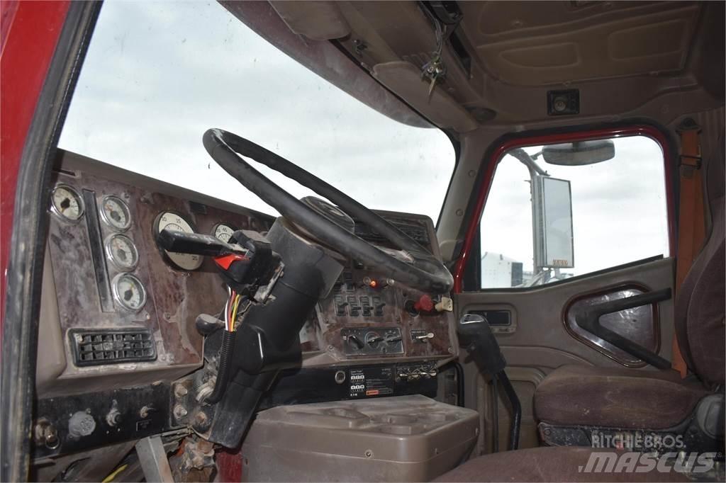 International 9200 Грузовики-цистерны