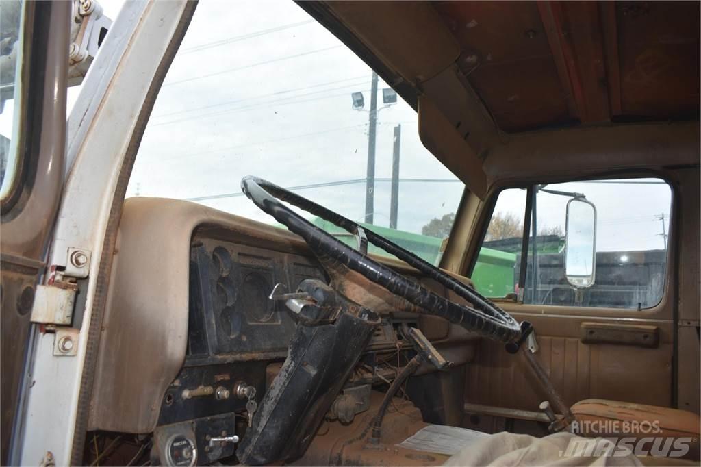 International S2300 Грузовики-цистерны