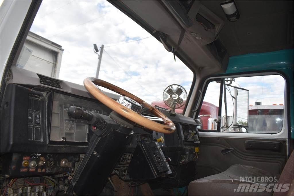 International S2600 Грузовики-Самосвалы