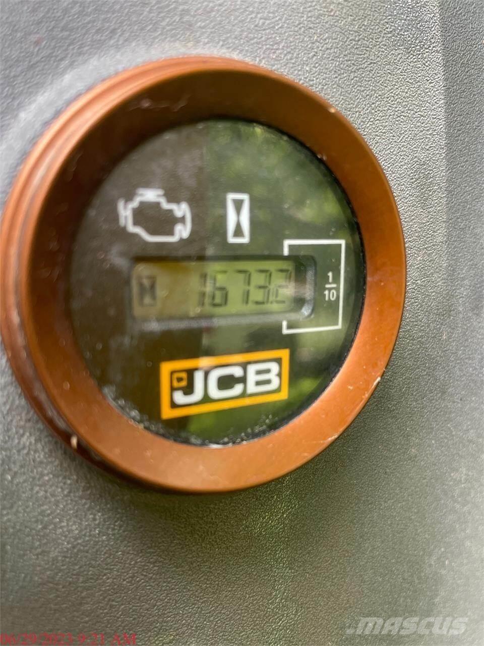 JCB 131X LC Гусеничные экскаваторы