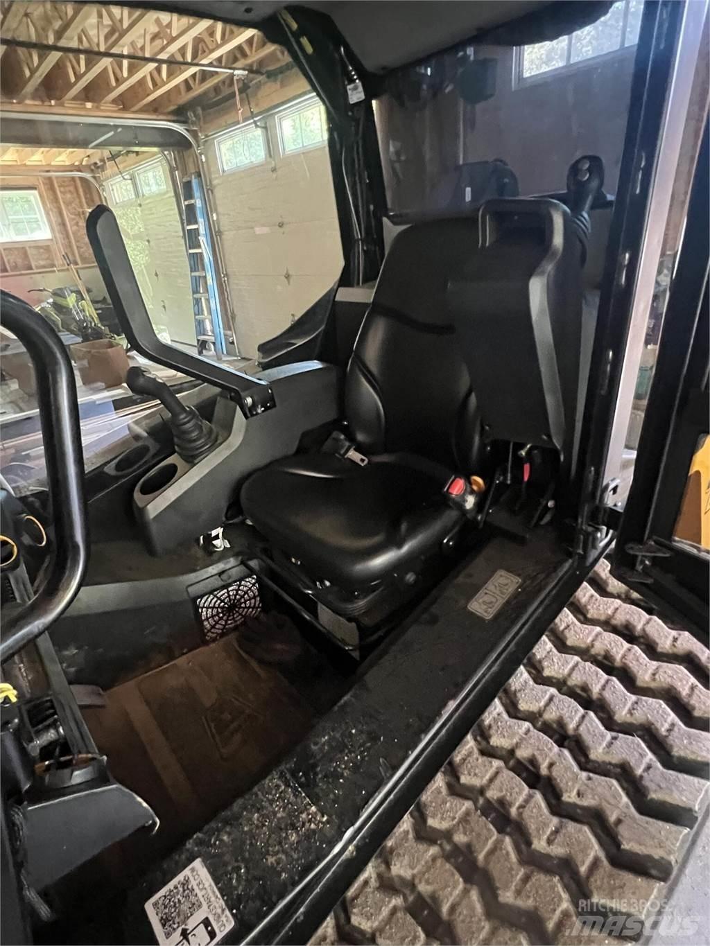 JCB 270T Мини-погрузчики