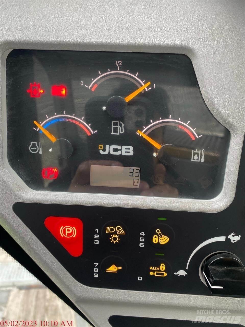 JCB 300 Мини-погрузчики