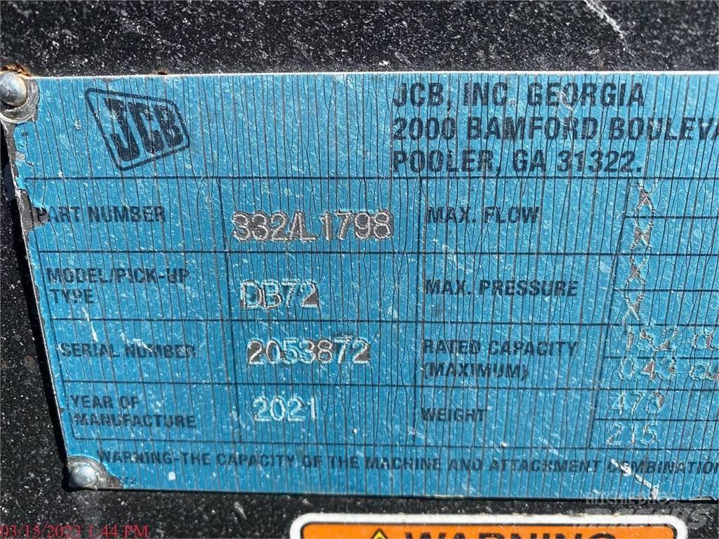 JCB 300 Мини-погрузчики