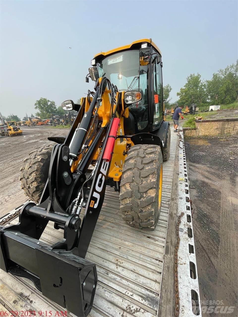 JCB 407 Фронтальные погрузчики