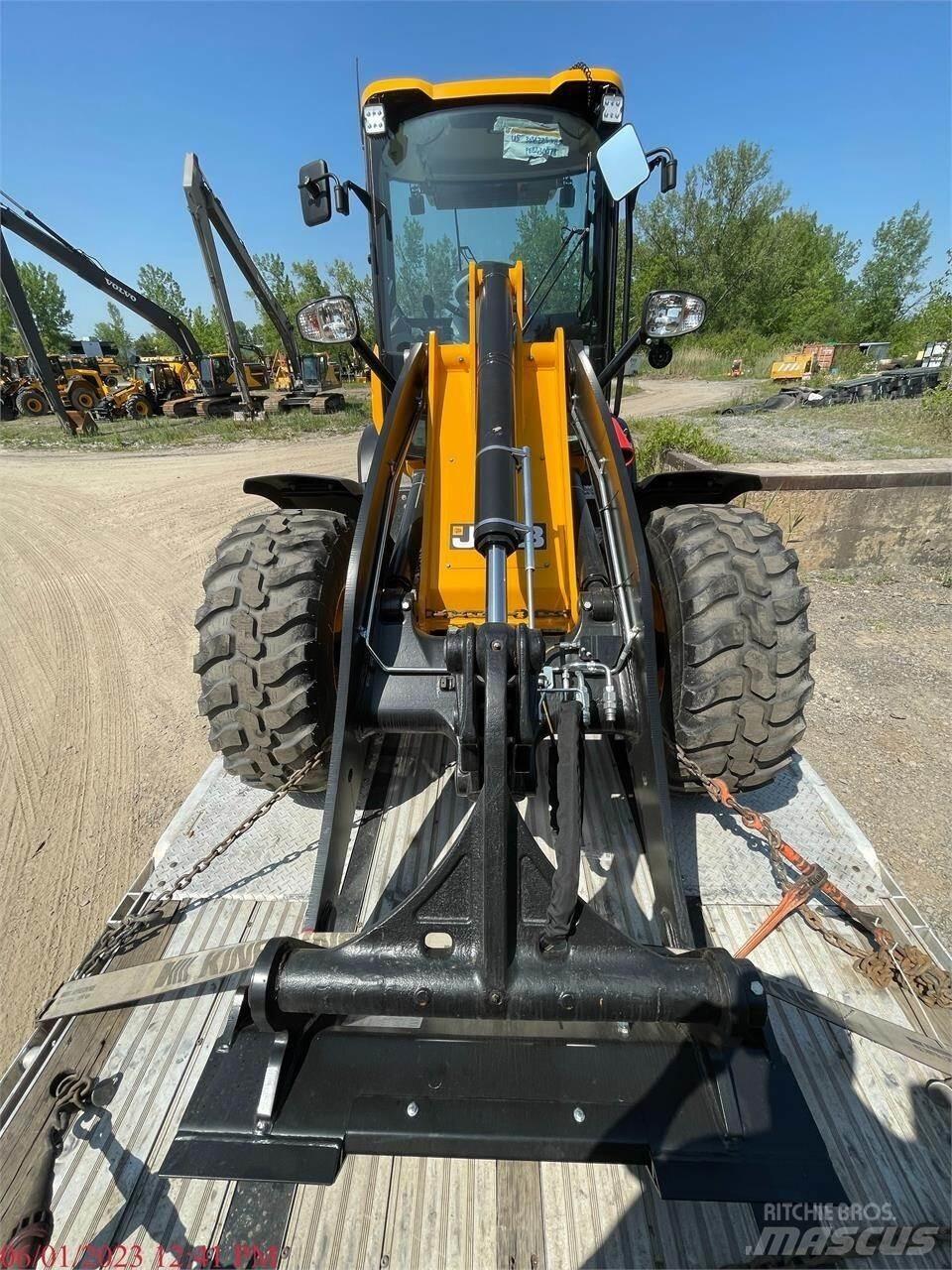 JCB 409 Фронтальные погрузчики