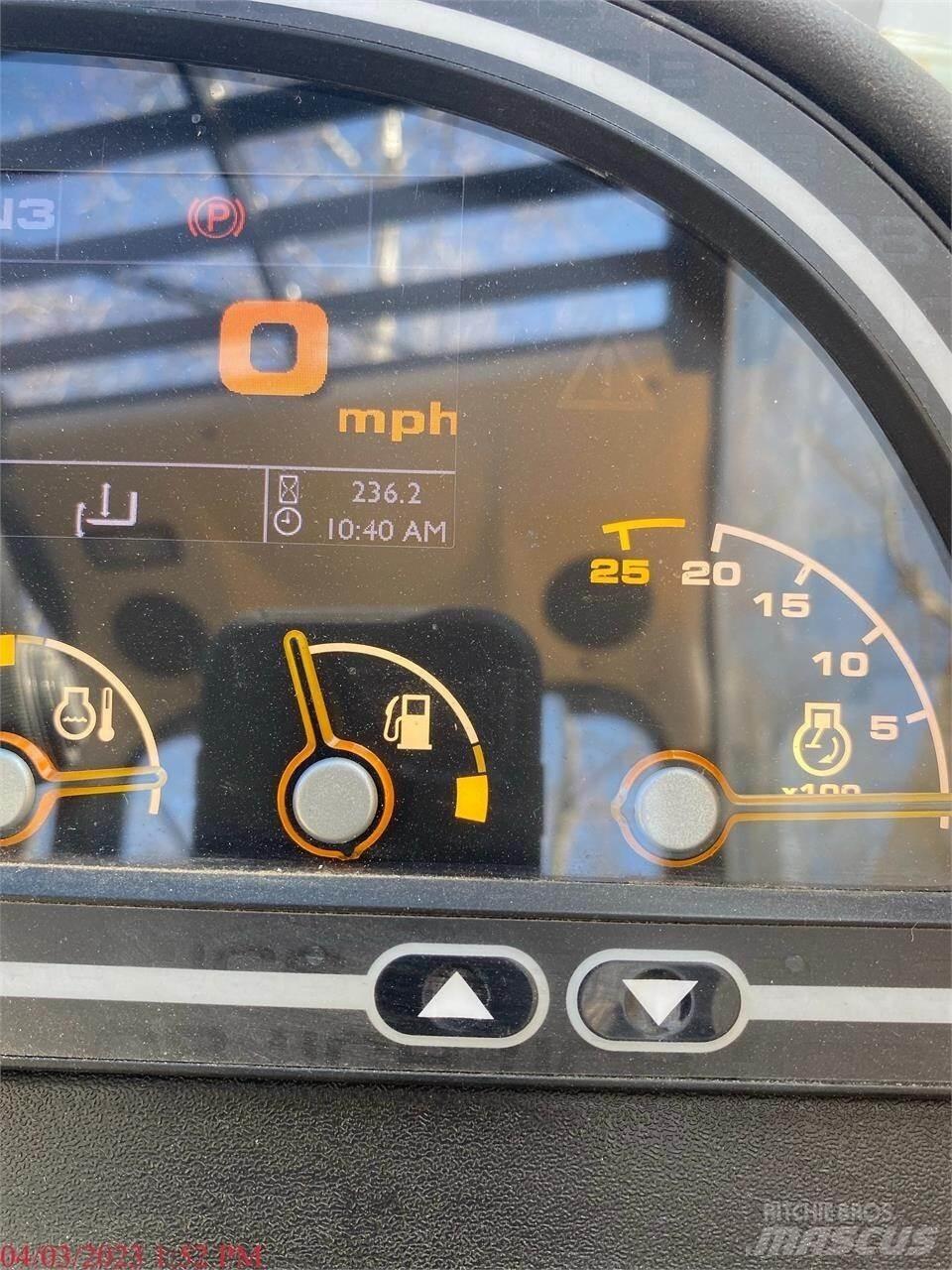 JCB 506-23TC Телескопические погрузчики