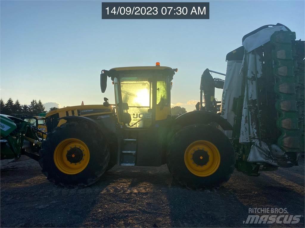 JCB FASTRAC 4220 Трактора