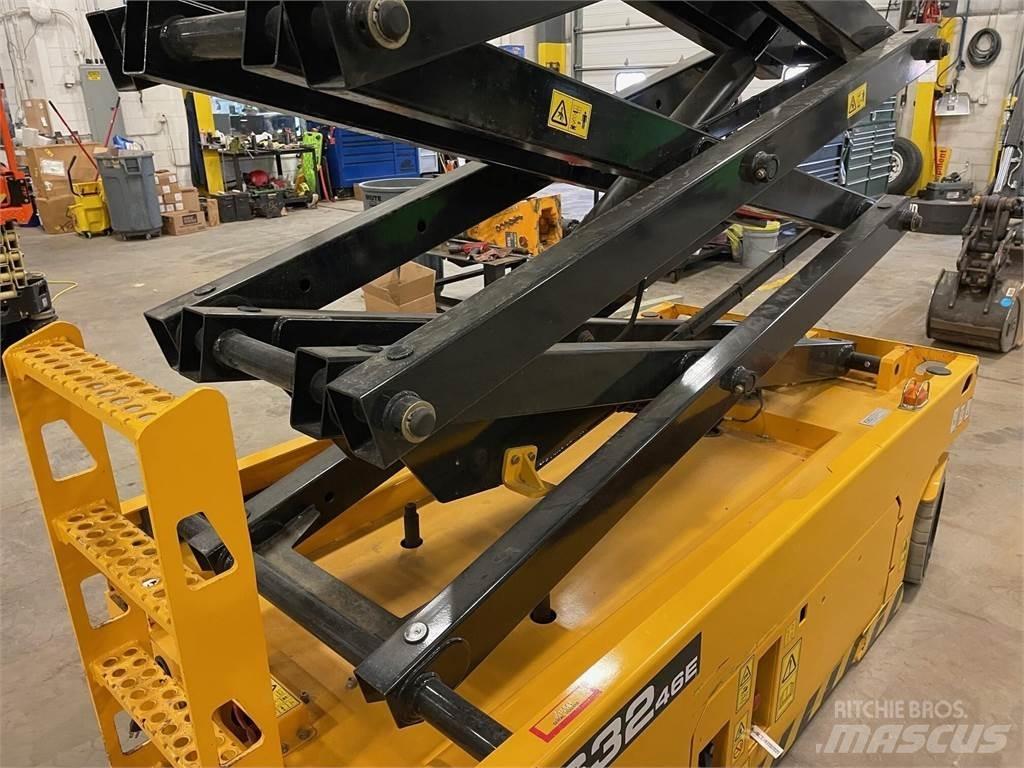 JCB S3246E Ножничные подъемники
