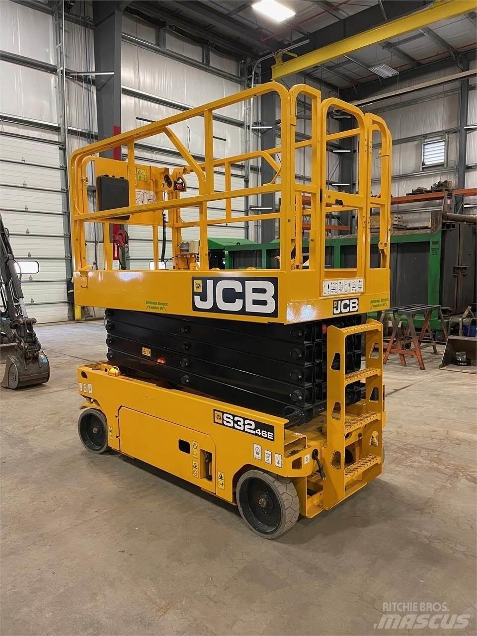 JCB S3246E Ножничные подъемники