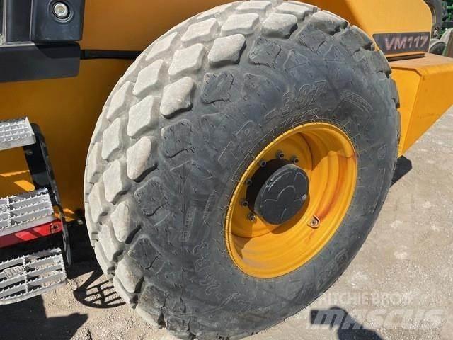 JCB VM117PD Уплотнители для закладки отходов