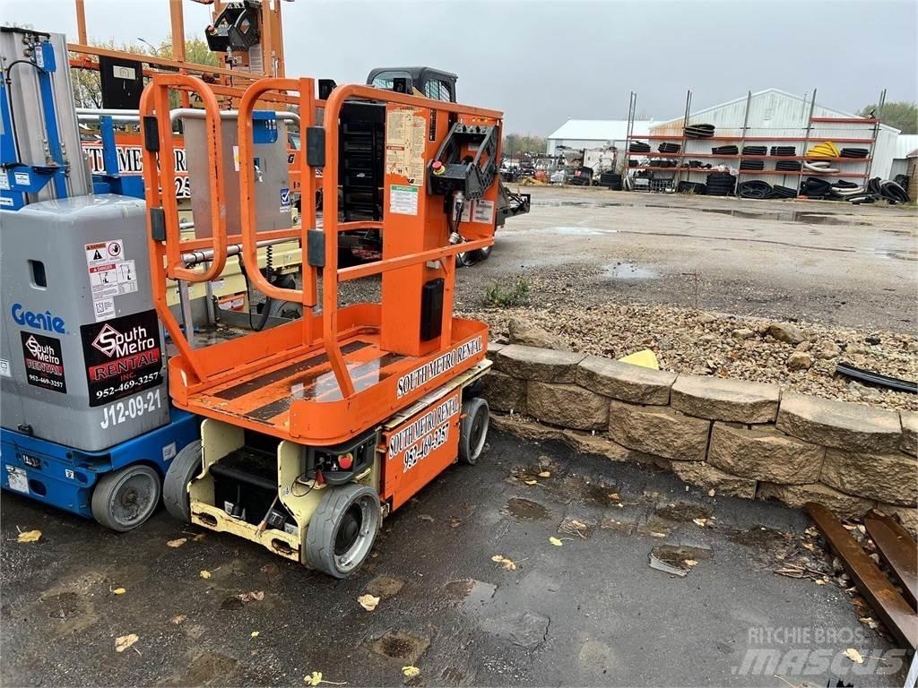 JLG 1230ES Вертикальные мачтовые подъемники