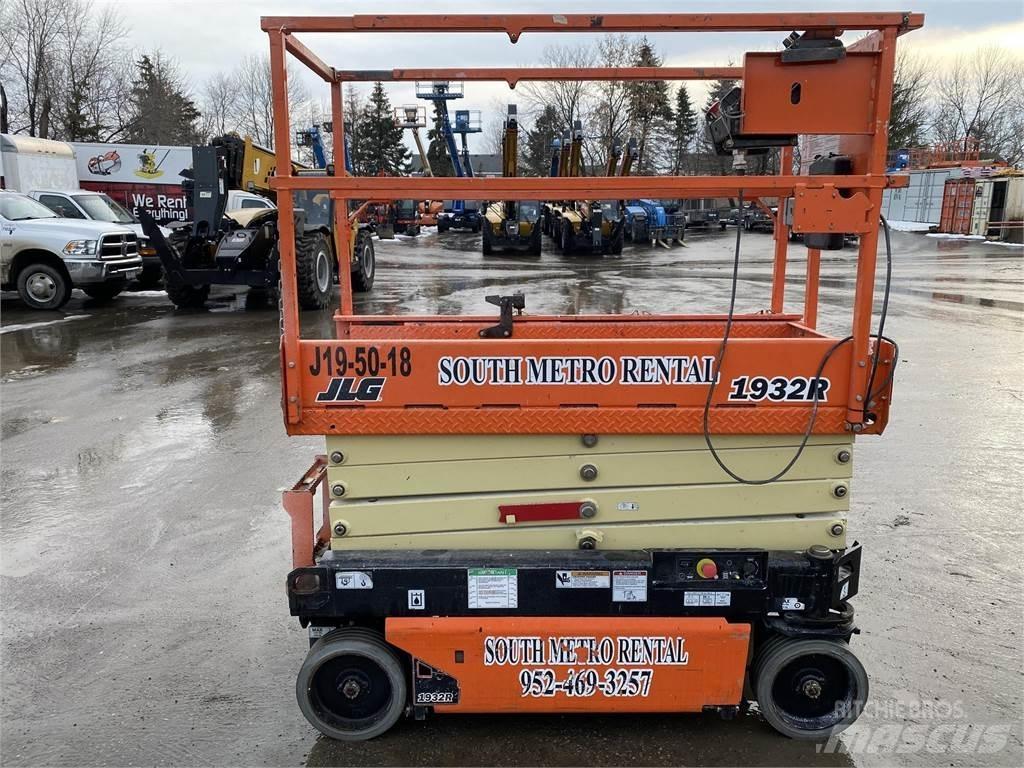 JLG 1932R Ножничные подъемники