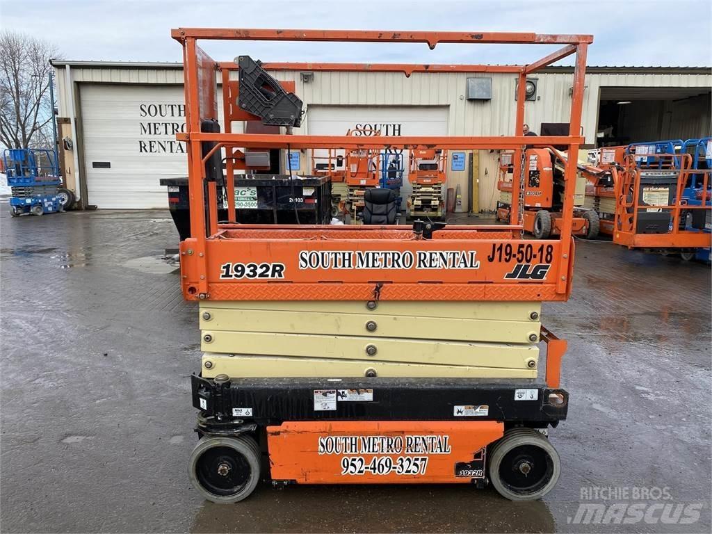 JLG 1932R Ножничные подъемники