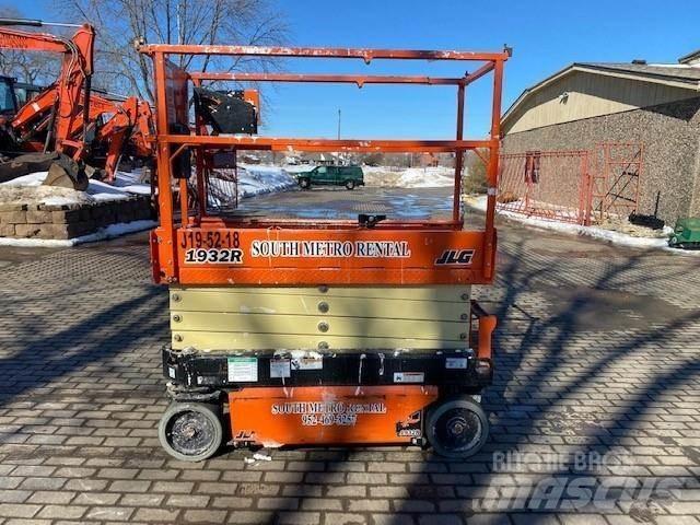 JLG 1932R Ножничные подъемники