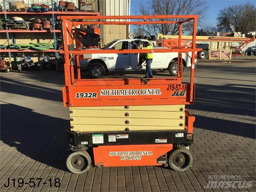 JLG 1932R Ножничные подъемники