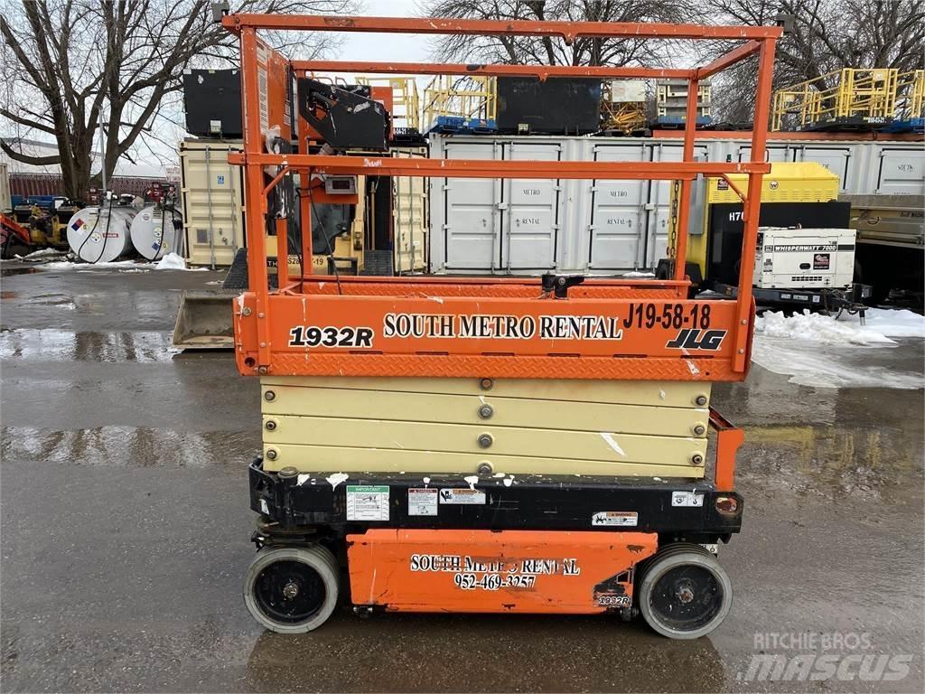 JLG 1932R Ножничные подъемники