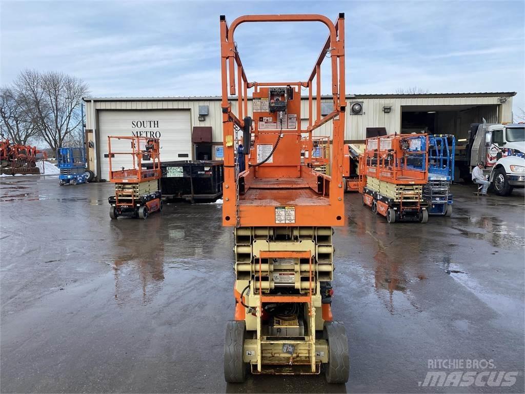 JLG 2632ES Ножничные подъемники