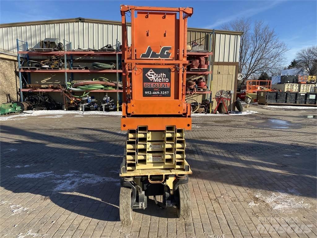 JLG 2632ES Ножничные подъемники