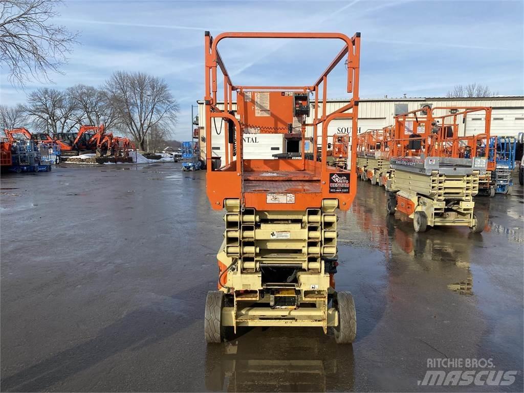 JLG 2646ES Ножничные подъемники