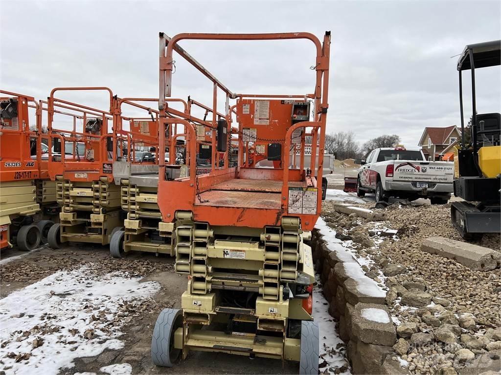 JLG 3246ES Ножничные подъемники