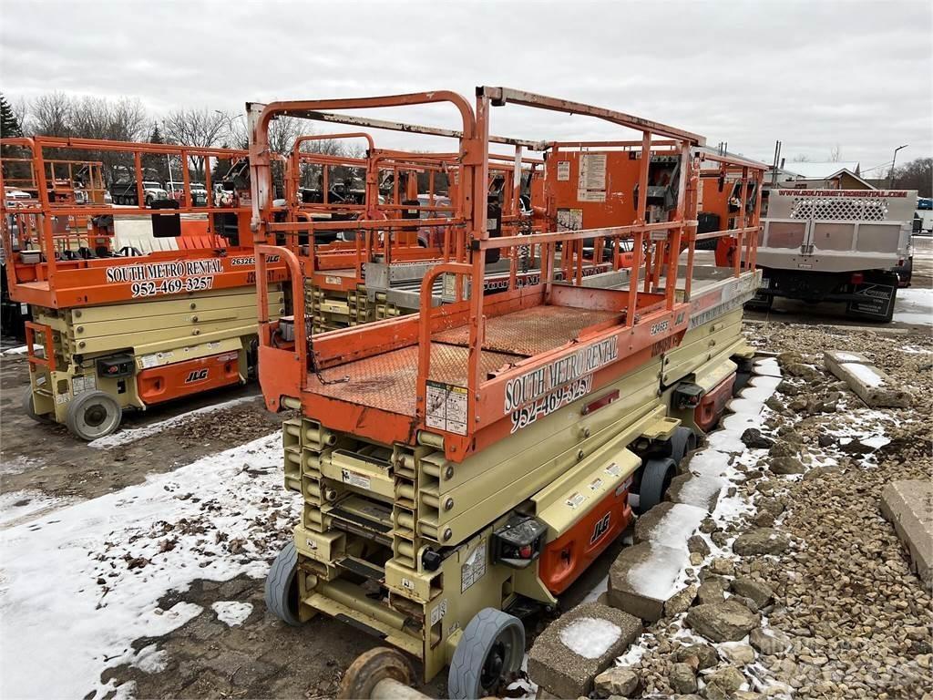 JLG 3246ES Ножничные подъемники