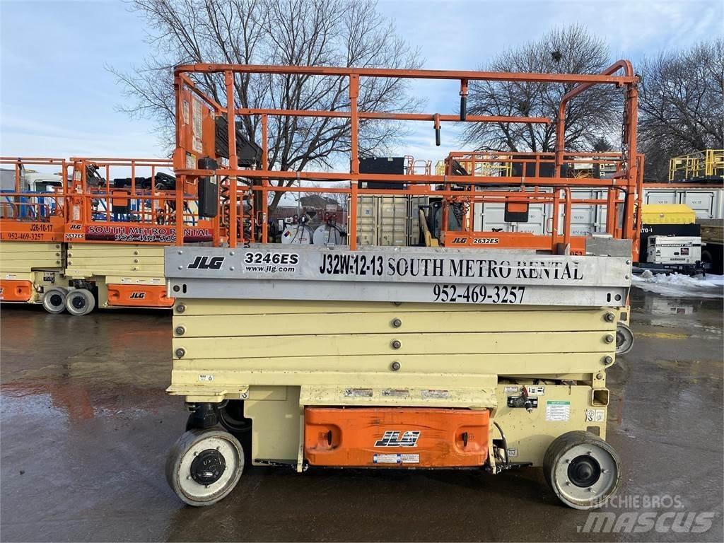 JLG 3246ES Ножничные подъемники