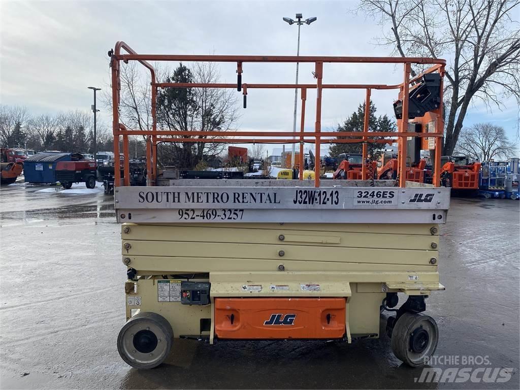 JLG 3246ES Ножничные подъемники