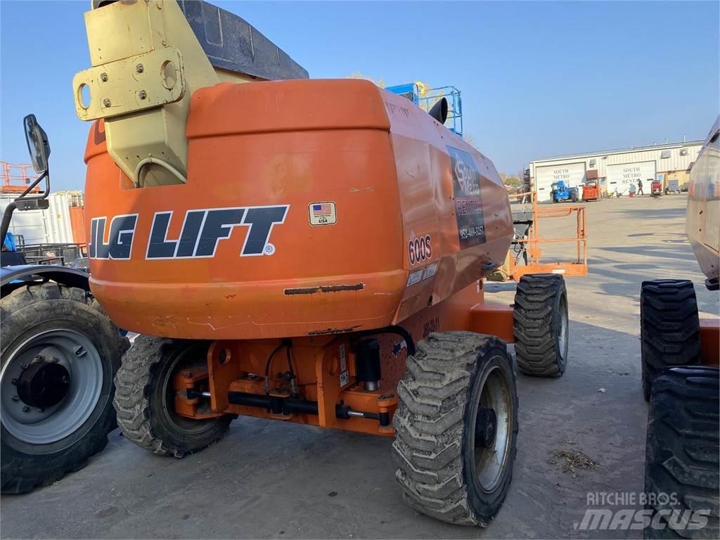 JLG 600S Телескопические подъемники