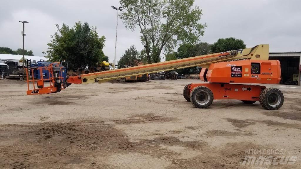 JLG 800S Телескопические подъемники