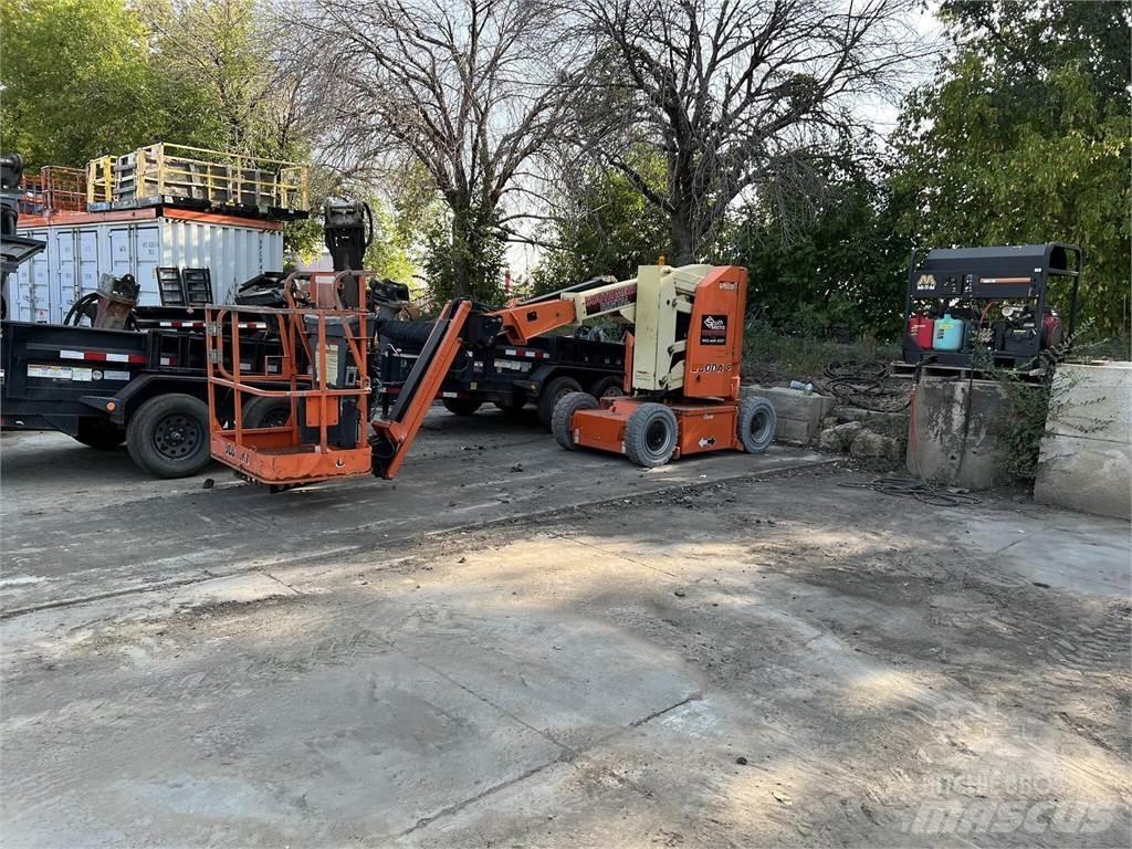 JLG E300AJP Коленчатые подъемники