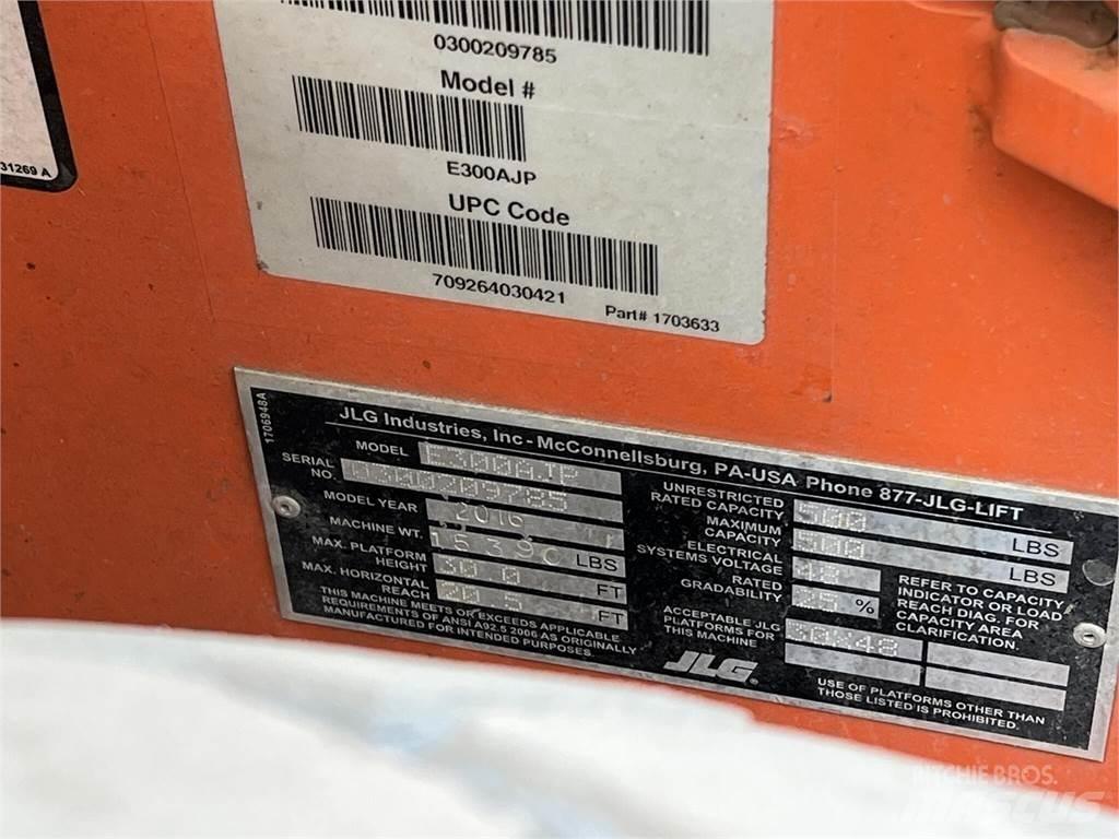 JLG E300AJP Коленчатые подъемники