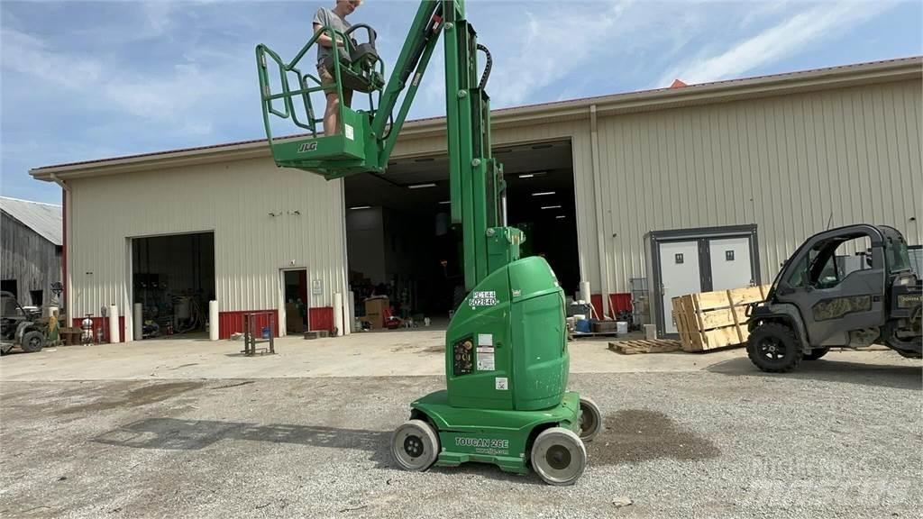 JLG TOUCAN 26E Вертикальные мачтовые подъемники