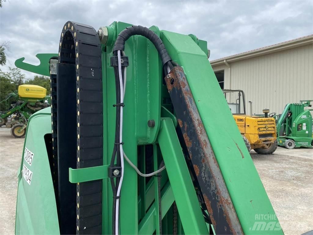 JLG TOUCAN 26E Вертикальные мачтовые подъемники
