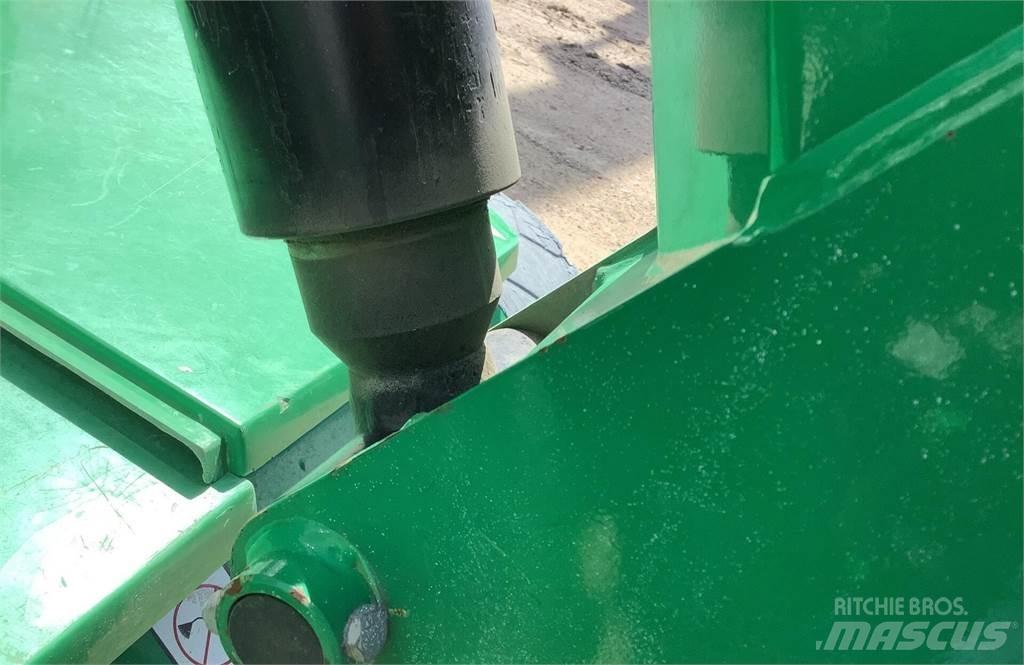 JLG TOUCAN 32E Вертикальные мачтовые подъемники