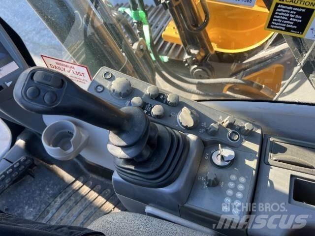 John Deere 210G LC Гусеничные экскаваторы