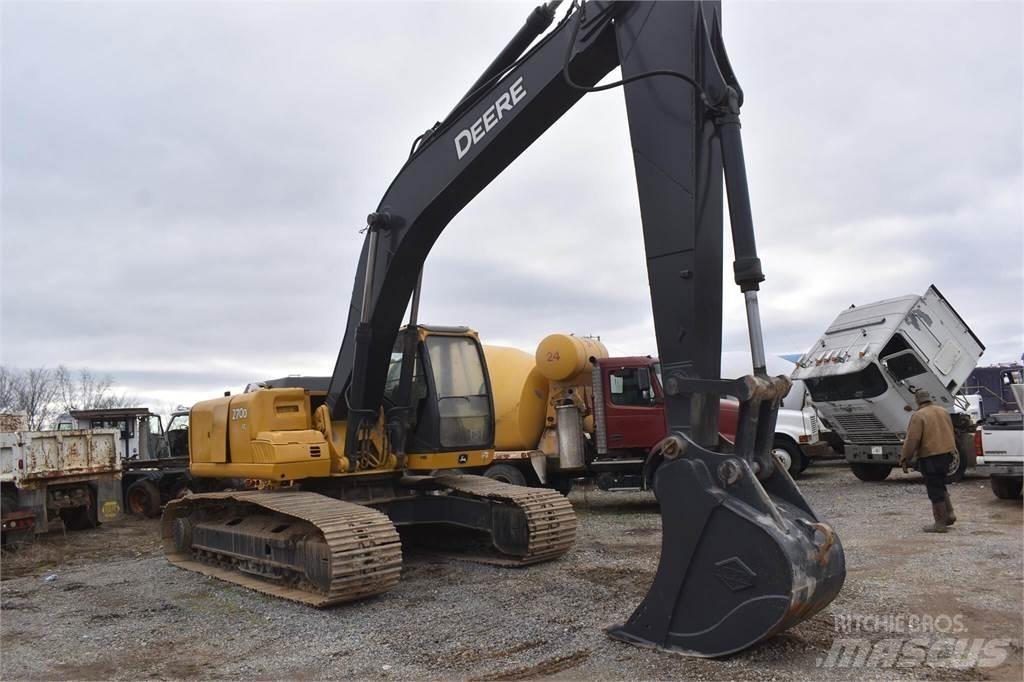 John Deere 270D LC Гусеничные экскаваторы
