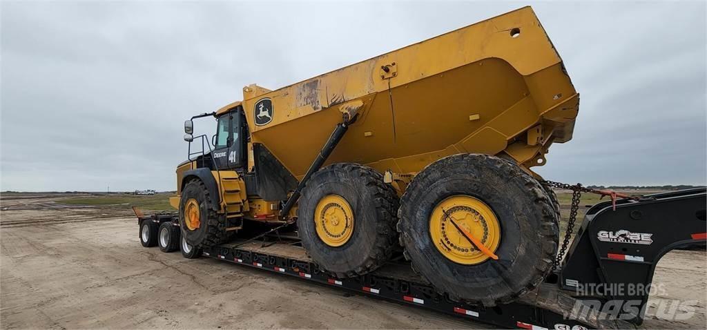 John Deere 460E Поливочные машины